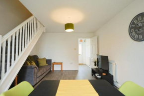 Broadcroft two bedroom house in North Bristol